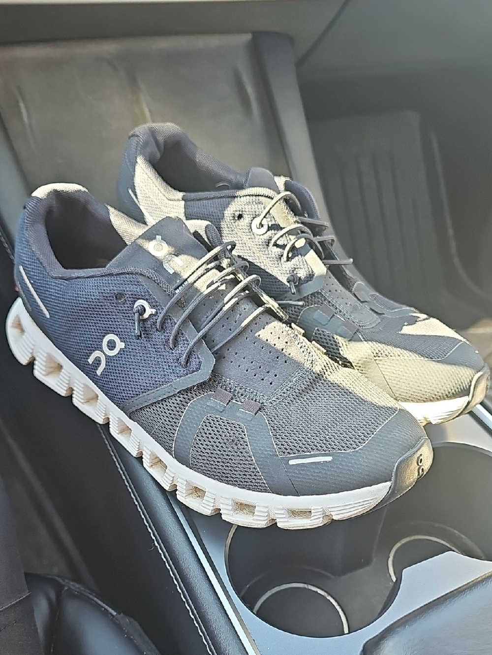 OnCloud 5 Size 9 Womans